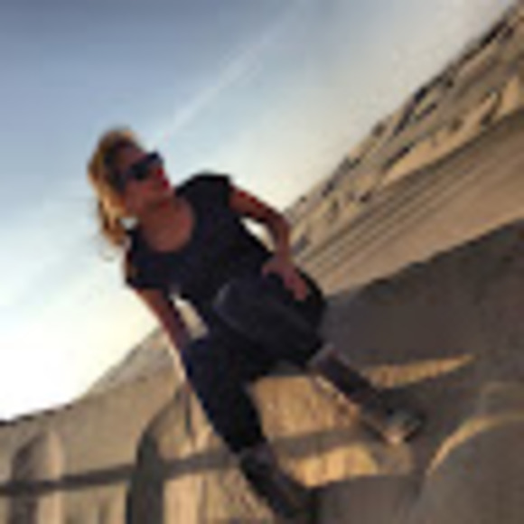 Meet your Posher, Kelly - Picture 1 of 1